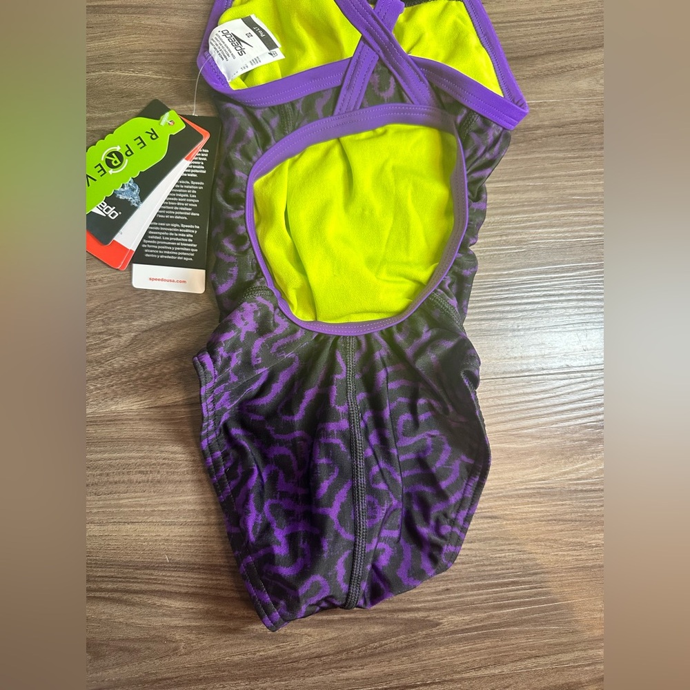 Speedo One Piece Swimsuit Purple Black Print Neon Yellow Lining Size 7/8 NWT - Picture 10 of 10